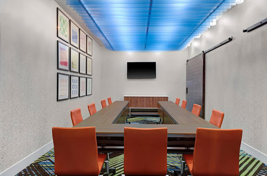 Holiday Inn Express & Suites
